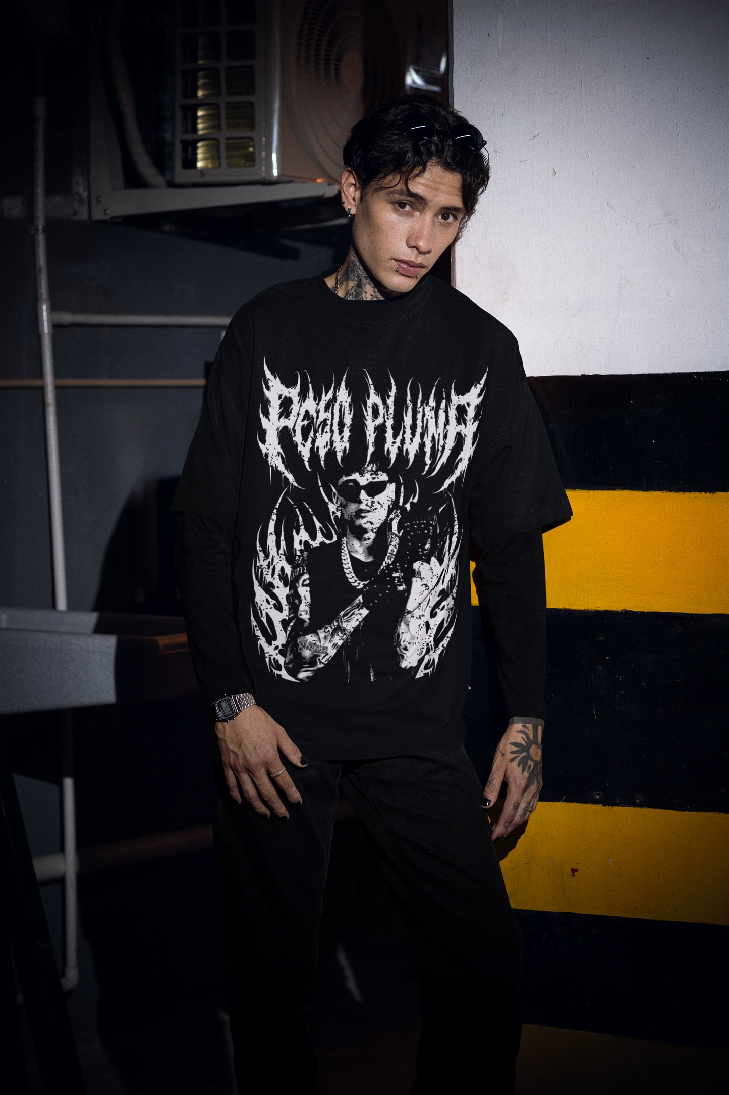 Playera Peso Pluma Dark Metal